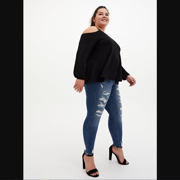 TORRID BLACK CREPE BALLOON SLEEVE COLD SHOULDER BLOUSE - Picture 3 of 7